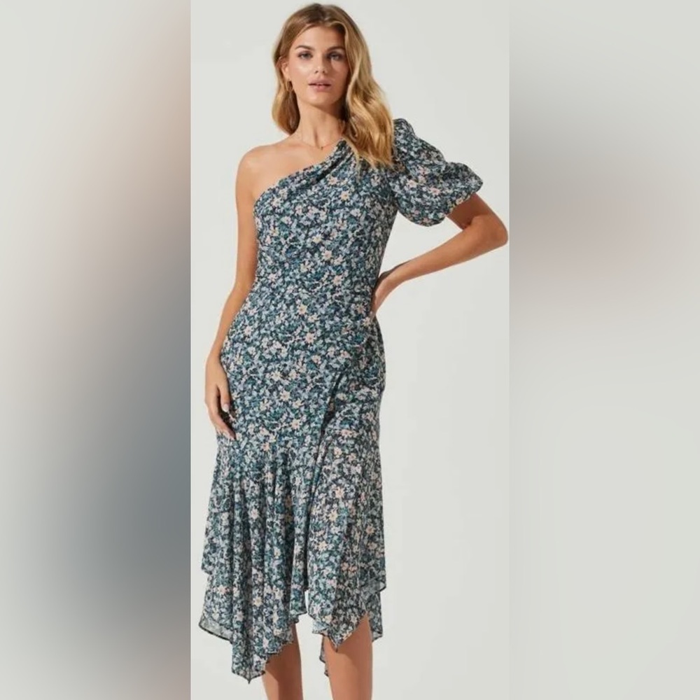 ASTR Santorini one shoulder dress